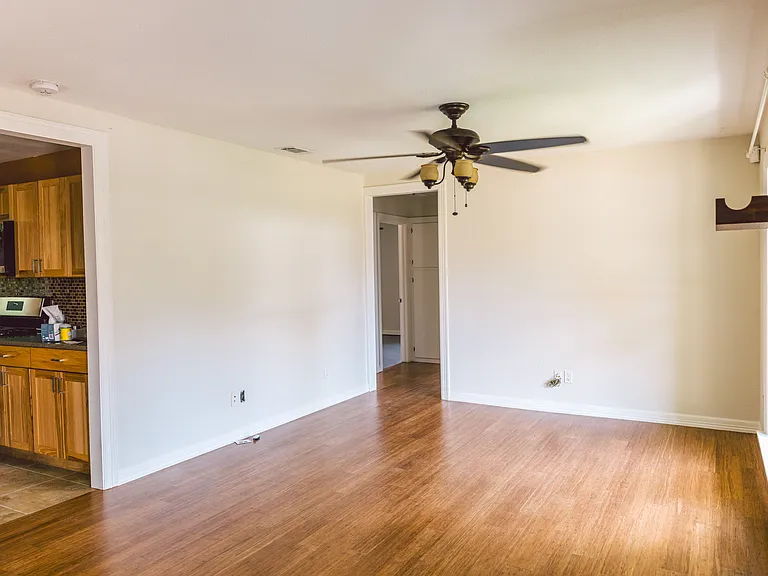 2519 Wilson St — Photo 5