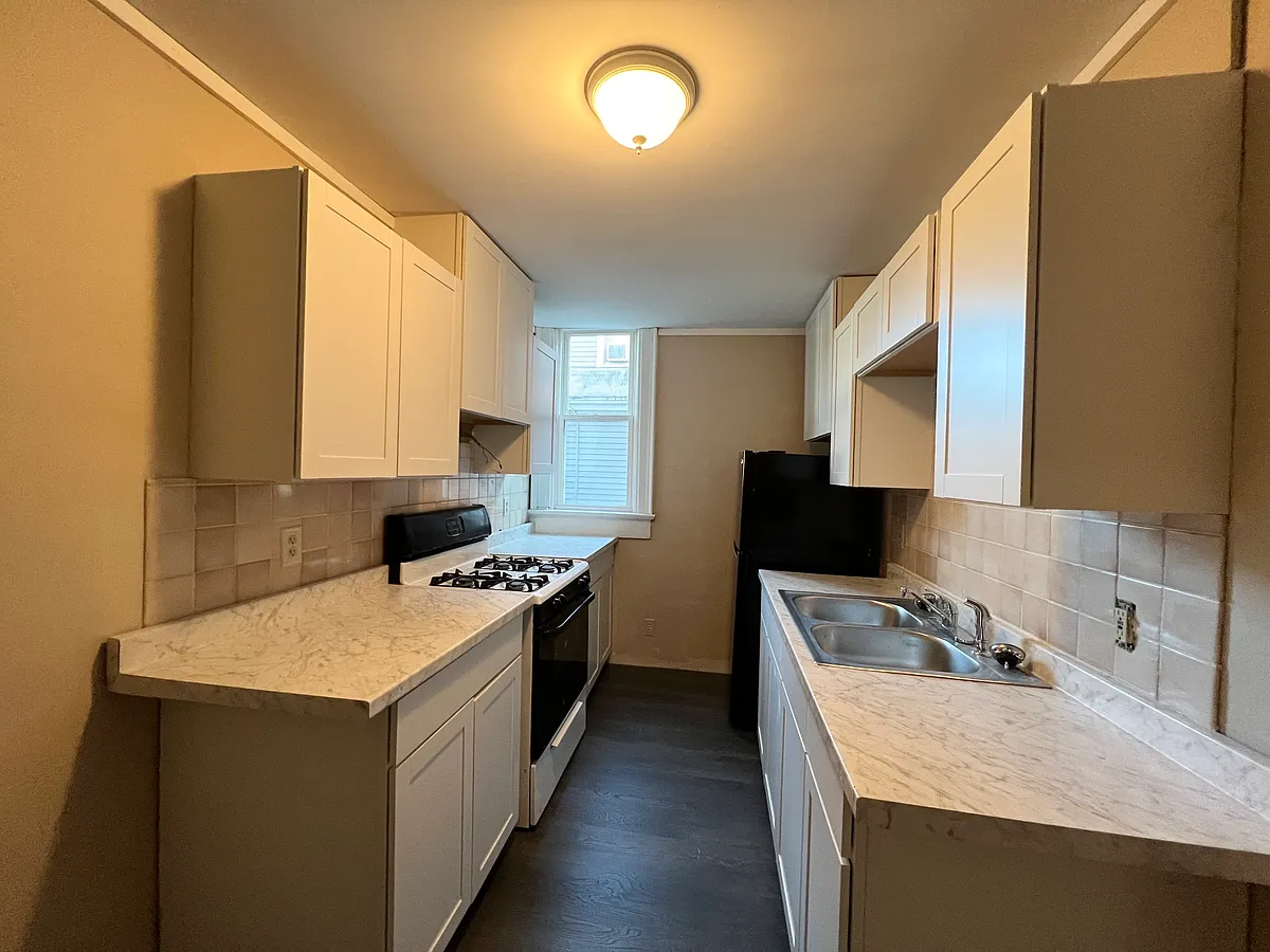 Building Photo - 43 Norwood Ave #4
