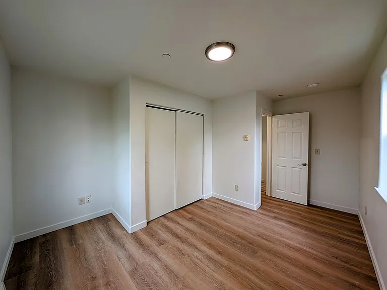 533 Methow St — Photo 17