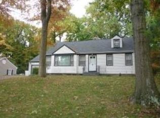 307 Garrett Rd, Mountainside, NJ 07092