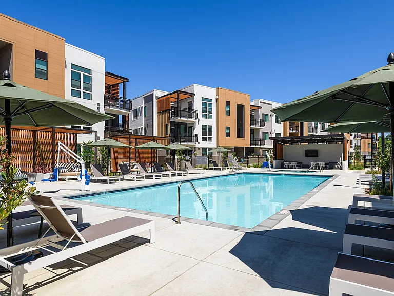Sutter Green Apartments — Photo 20