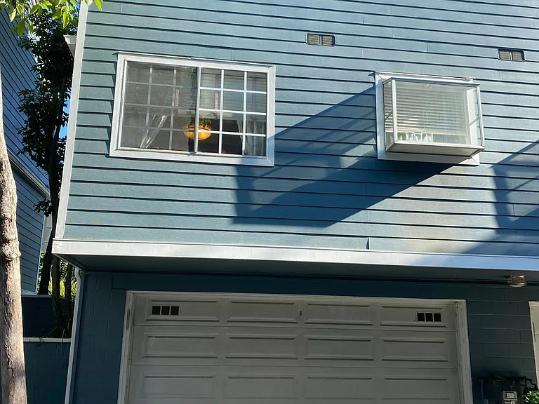 235 N Holliston Ave — Photo 14