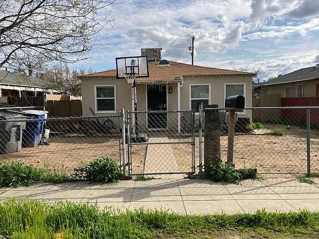 1st image of 3614 E Washington Ave