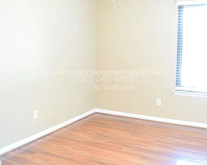826 Maywood Cir — Photo 13