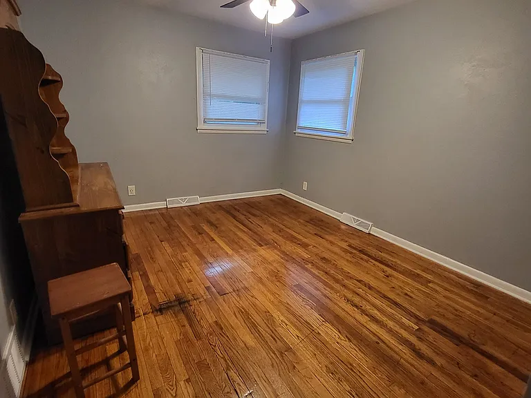 2836 Mersington Ave — Photo 2