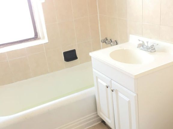 2nd image of 55 Linden Blvd APT 5M