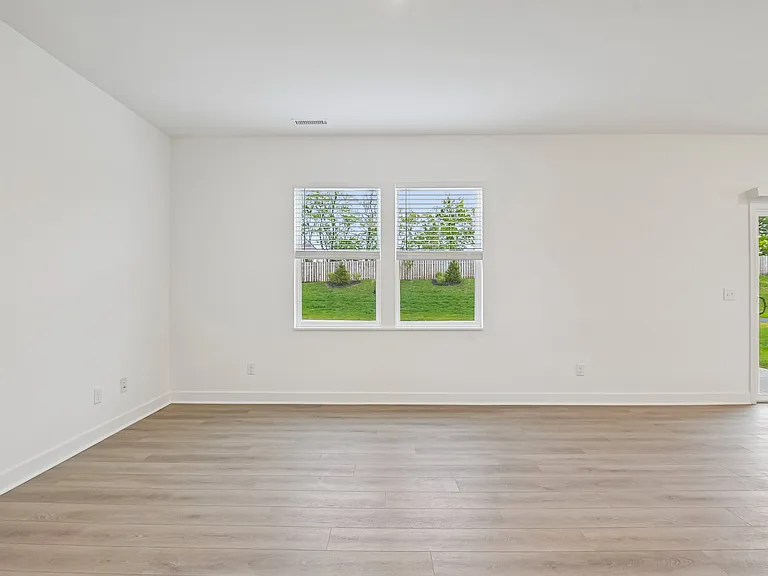 15274 Farrington Way — Photo 11