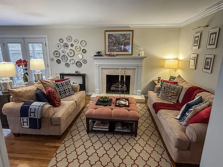 236 Chippendale Cir #236 — Photo 5