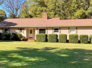 5 Forest Hill Rd, Belmont, NC 28012
