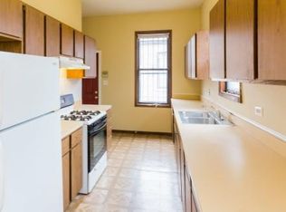 827 S Miller St APT 2F, Chicago, IL 60607