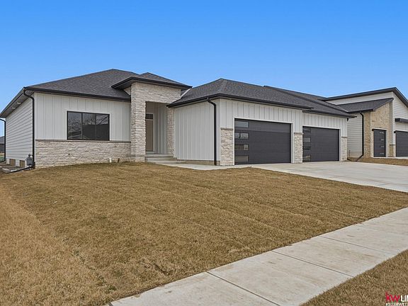 2nd image of 3510 Tree Line Dr