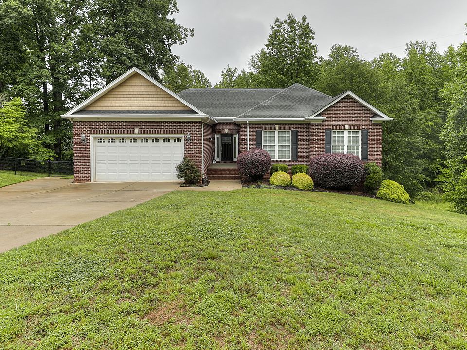 1st image of 2516 Wilmont Dr