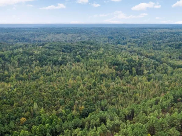 1 Hurricane Lndg, Stewart, TN 37175