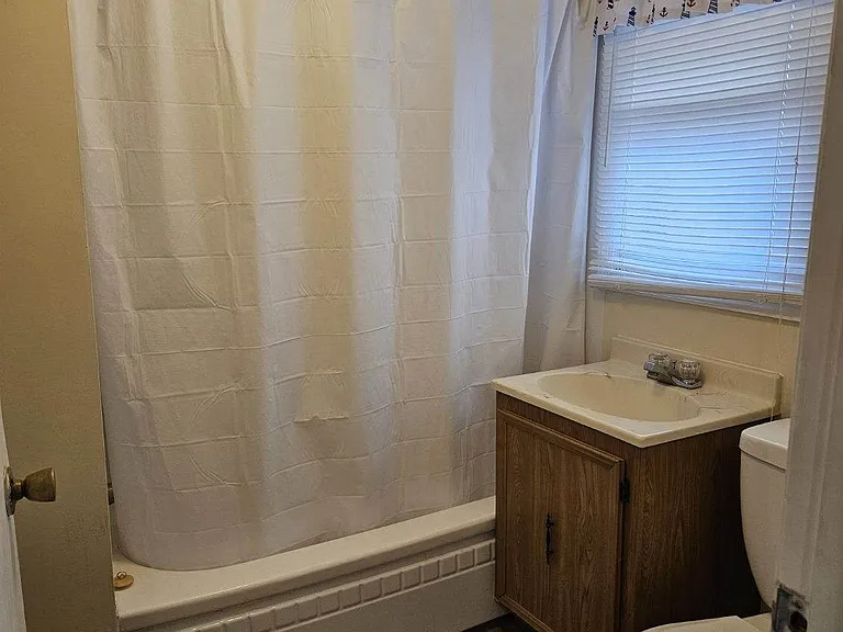 408-410 Jonestown Rd #2 — Photo 8