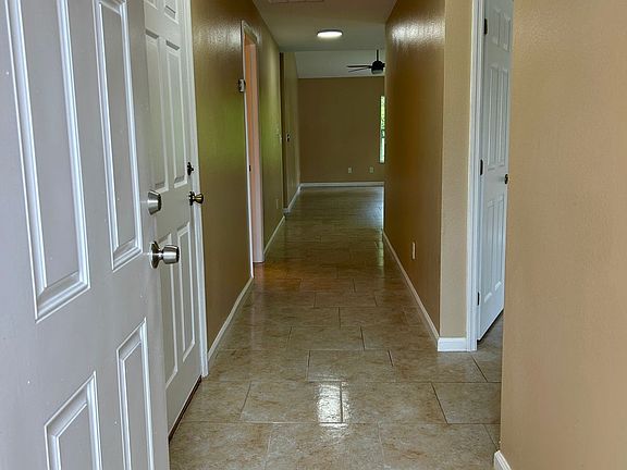 5th image of 14 Plumtree Pl #B