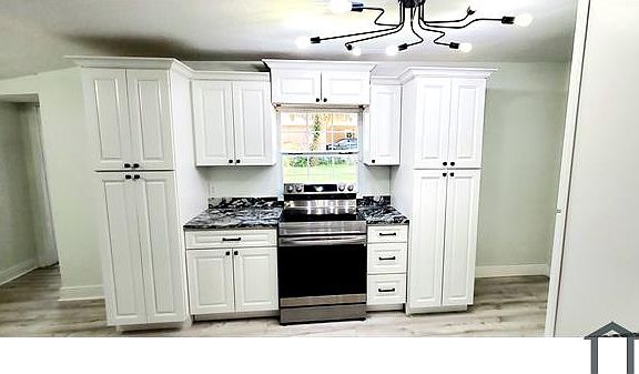 3rd image of 9815 N 16th St