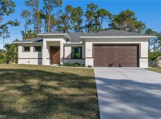 3211 41st St W, Lehigh Acres, FL 33971