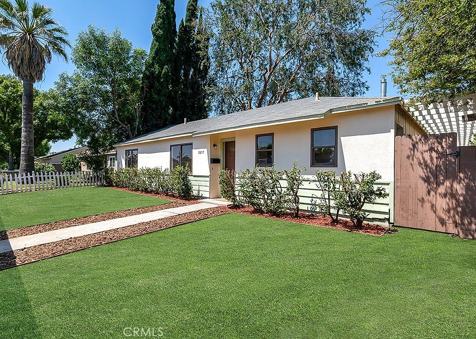 1st image of 8207 White Oak Ave