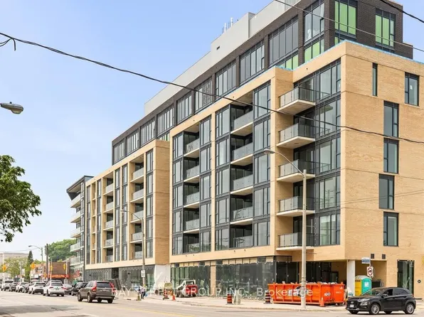 6 Chartwell Rd #Penthouse 7, Oakville, ON L6J 3Z4