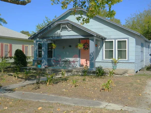 320 S Lamont St, Aransas Pass, TX 78336