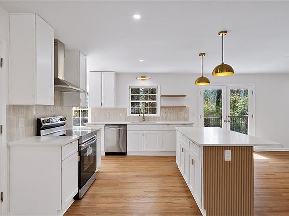 4th image of 755 Camp Perrin Rd