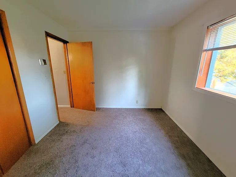 545 Birchcrest Dr — Photo 12
