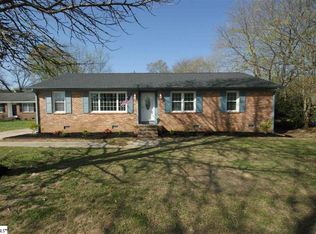 6 Ladbroke Ct, Greenville, SC 29615