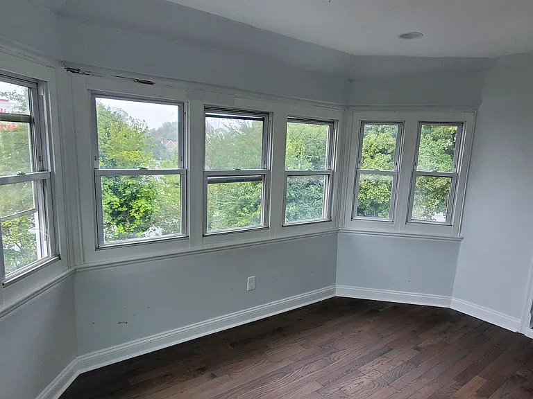 602 Washington Ln #3 — Photo 7