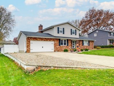 8876 Blitzen Rd NW, North Canton, OH, 44720
