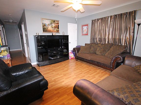 5th image of 201 Coney Dr