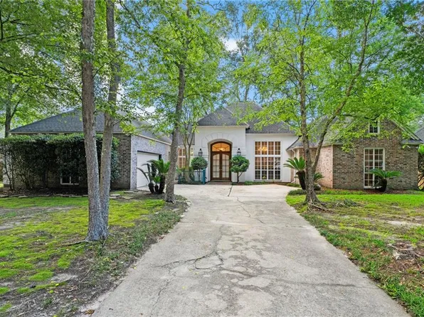 1252 Bluewater Dr, Mandeville, LA 70471