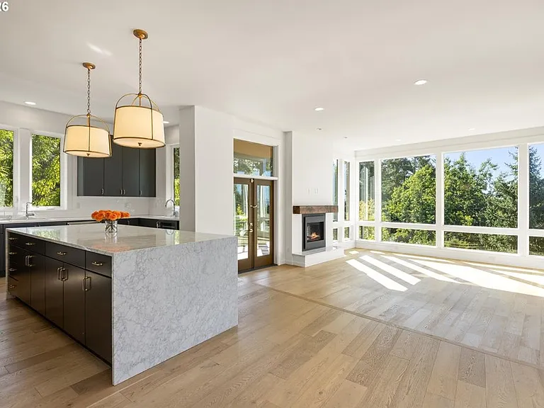 3718 SW Hillside Dr — Photo 17