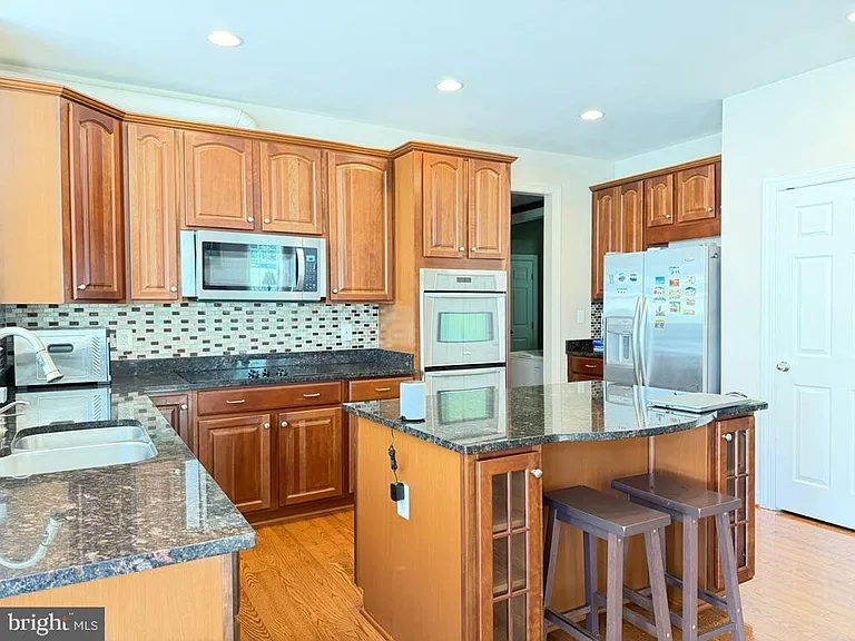 9804 Anvil Ct — Photo 6