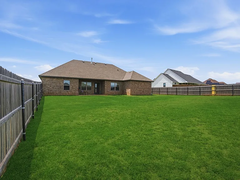 4254 Mesa Dr — Photo 35
