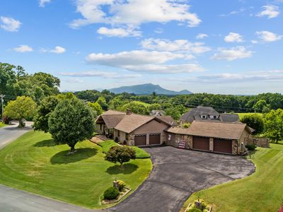 1505 Canterbury Ln, Sevierville, TN, 37862