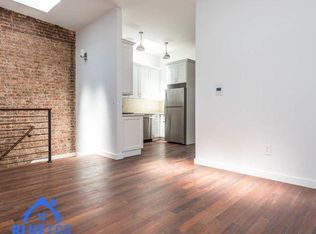 21 Charlotte St #2, Ridgewood, NY 11385