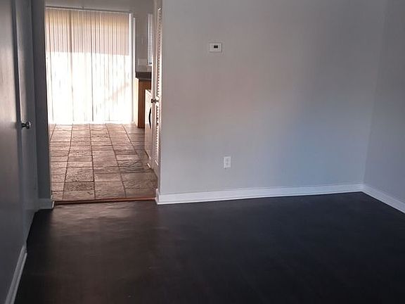 4th image of 5209 Goolsby Ct