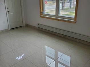 15043 61st Rd, Flushing, NY 11367