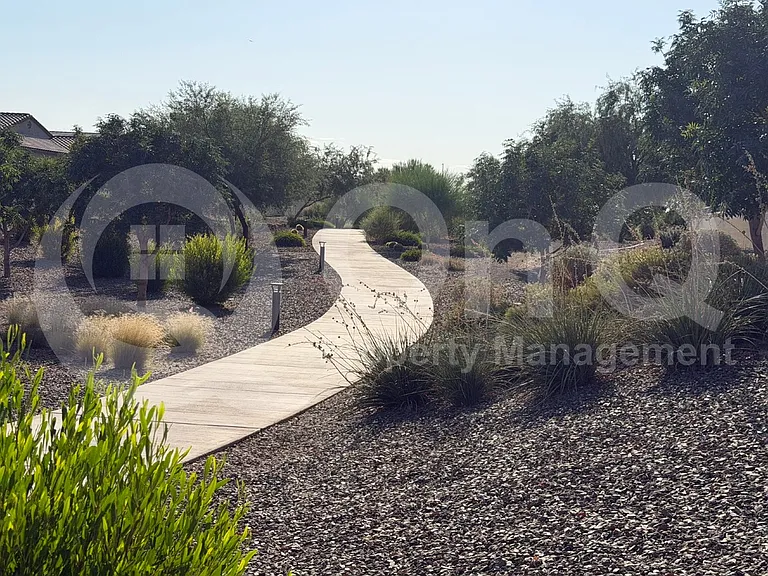 636 S Jacana Ln — Photo 34