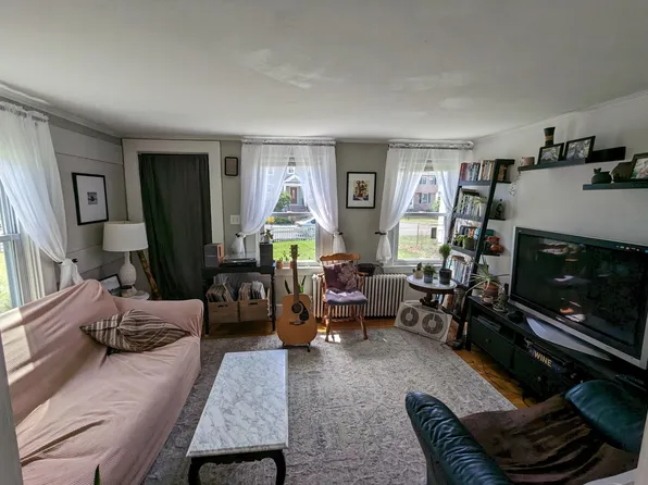 140 Grove St, Melrose, MA 02176