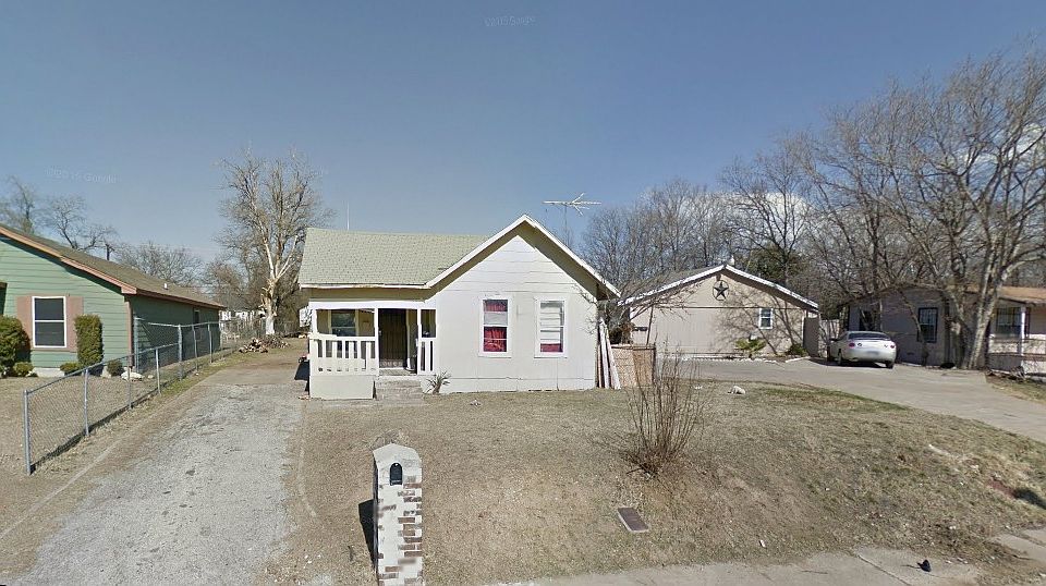 1st image of 1323 E Harvey Ave