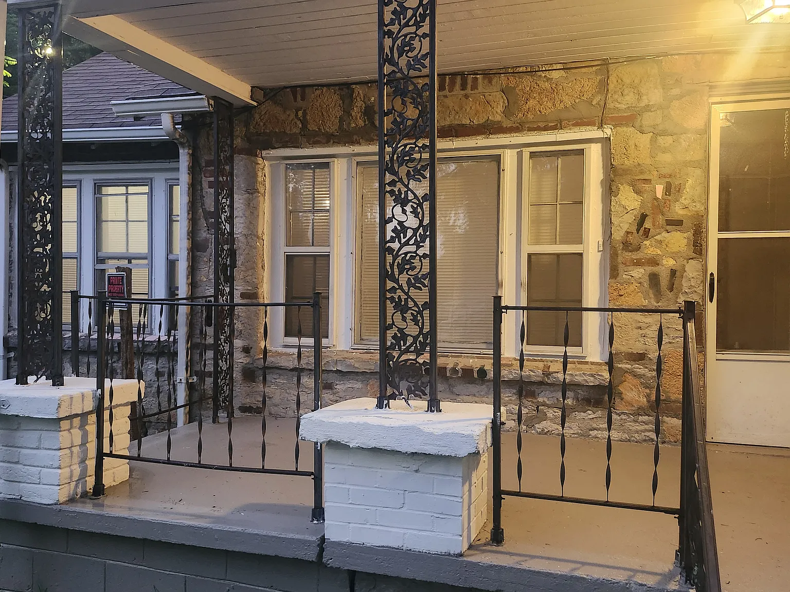 2 bed, 1000 sqft, $1,500 — Photo 2