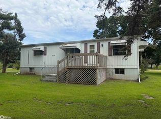 210 Shady Ln, West Burlington, IA 52655