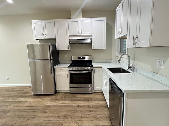 3rd image of 2340 Union St #10