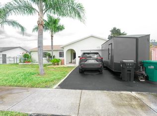 Meadow Wood Manor Sec 10, Homestead, FL 33032