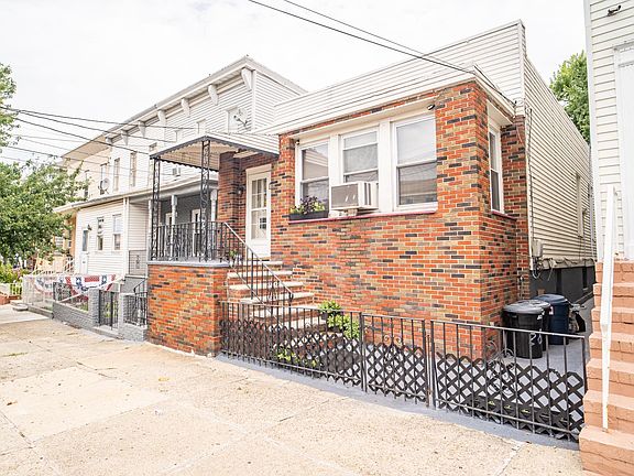 3rd image of 282 Danforth Ave