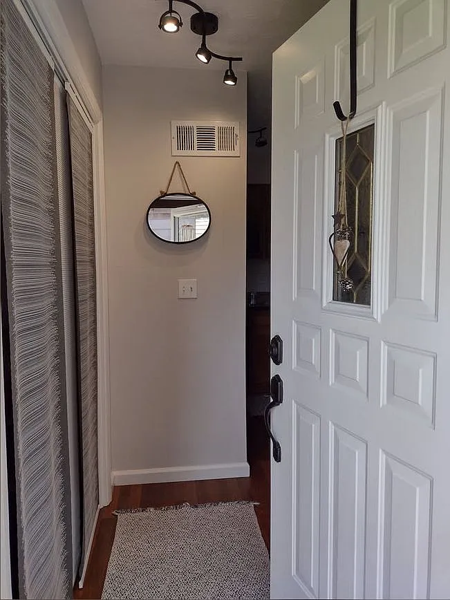 2 bed, 1398 sqft, $1,850 — Photo 2