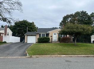 (Undisclosed Address), Kings Park, NY 11754