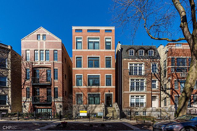 1st image of 822 W Buckingham Pl #1