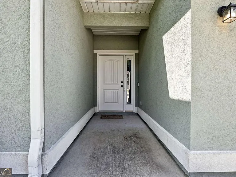 326 Gary Cir — Photo 5